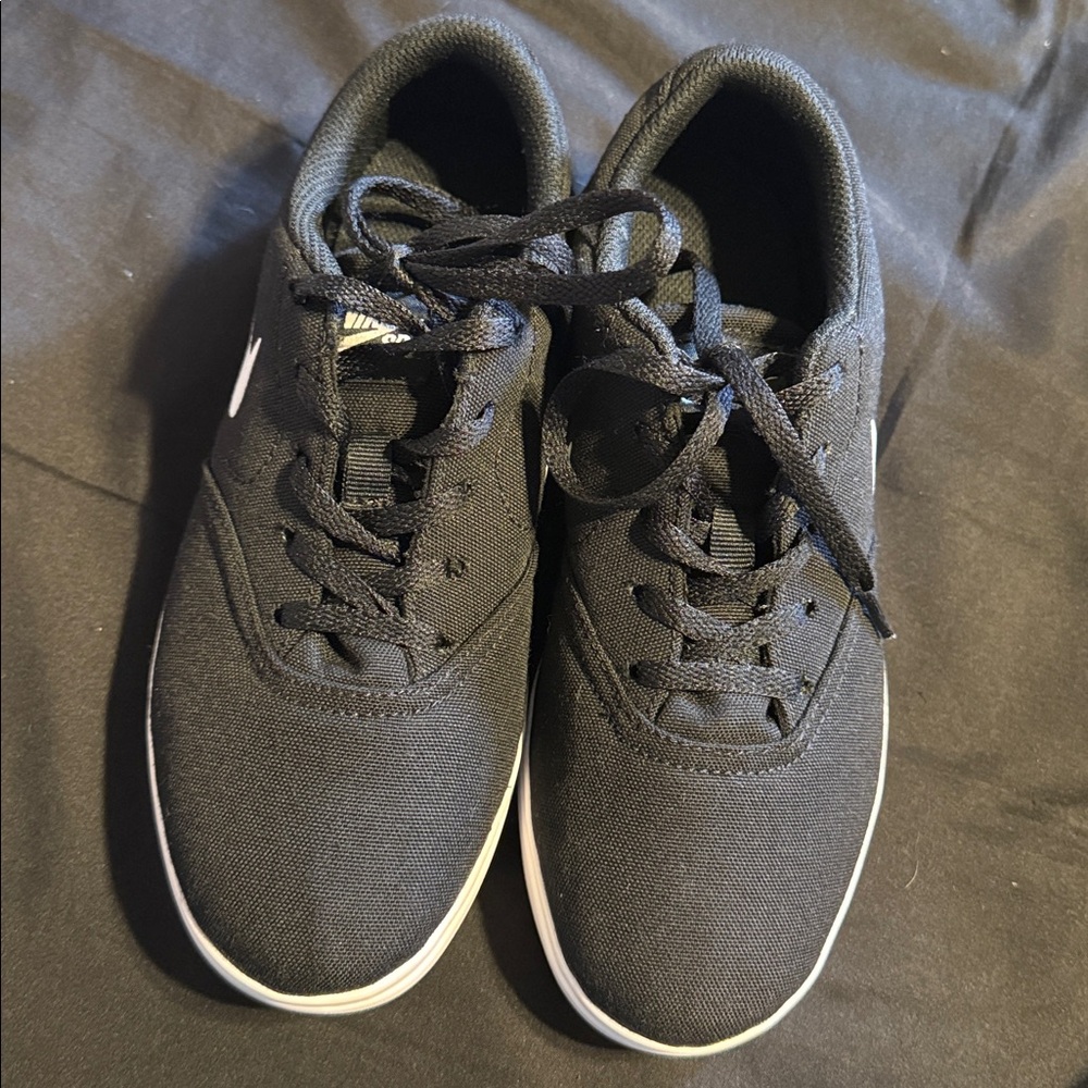 Nike SB Check Canvas (PS) Kid Boy Skate Sneaker Shoes - Black/White - Size 3Y